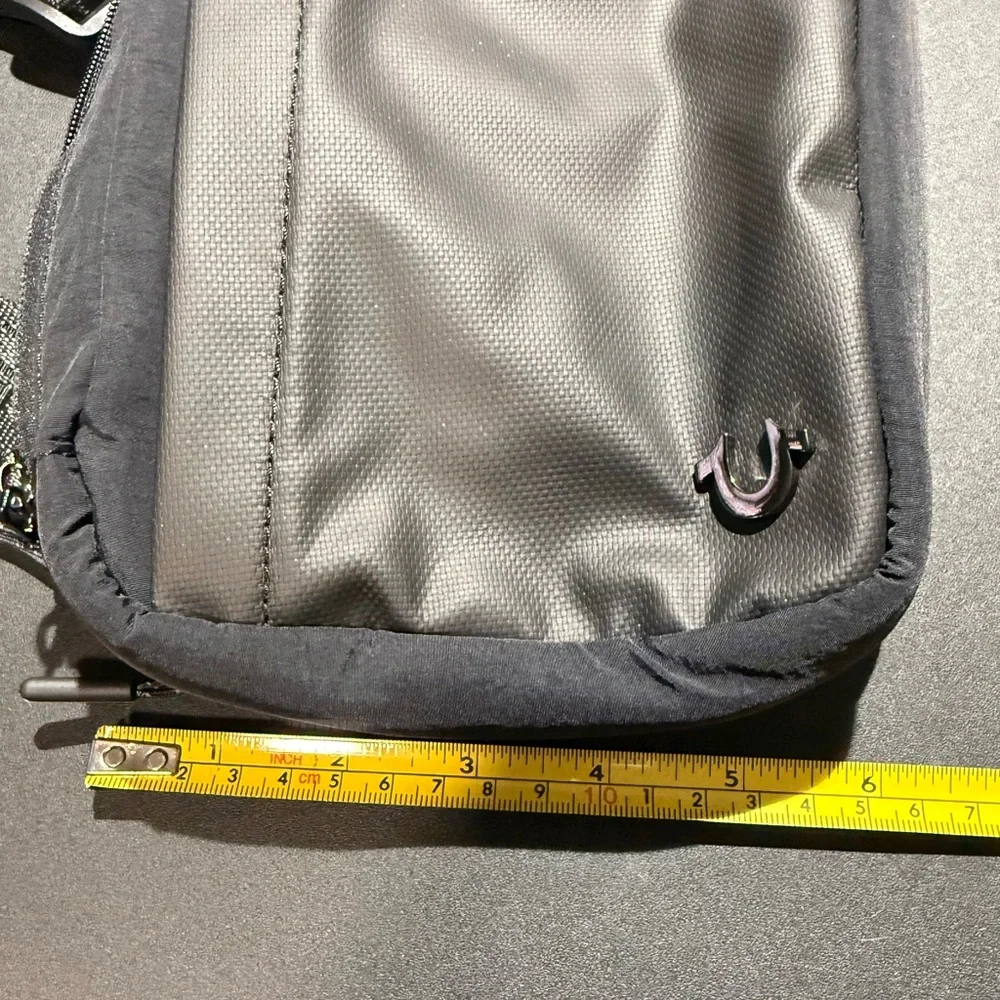 NWT-True Religion Porter Crossbody in black